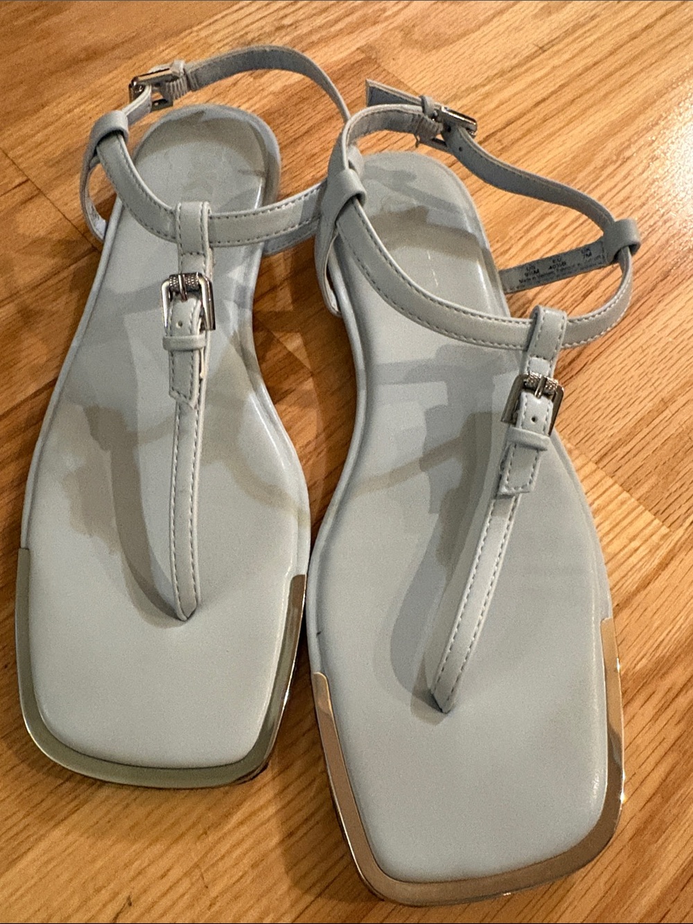 DKNY Light Gray T-Strap Square Toe Sandals with Metallic Trim